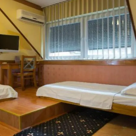 Hotel Garni Zenit 3*