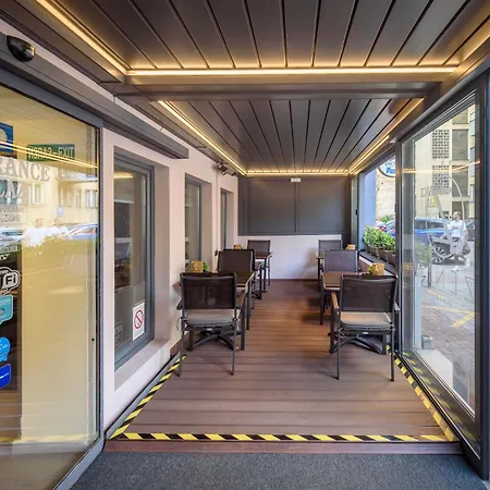 Garni Zenit 3* Újvidék