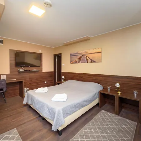 Szálloda Garni Zenit 3*