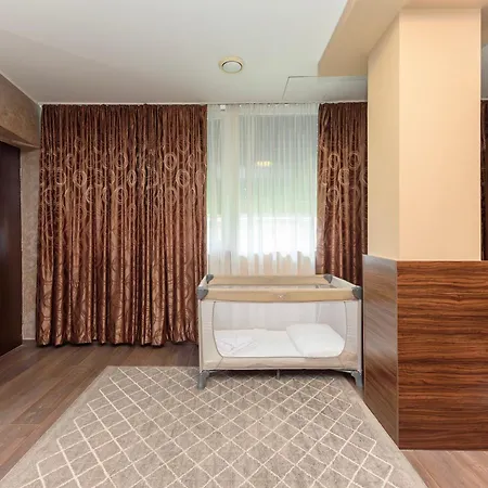 Garni Zenit 3* Novi Sad