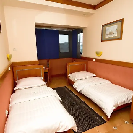 Garni Zenit Szálloda 3*