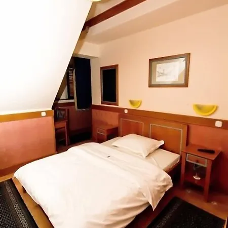 Garni Zenit Szálloda Újvidék