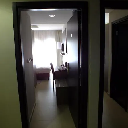 Garni Zenit 3* Újvidék