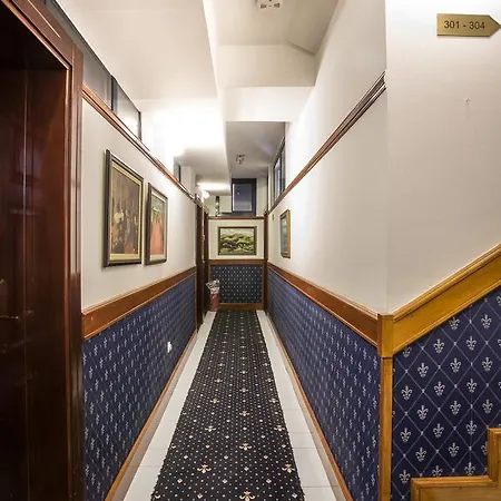 Garni Zenit Hotel 3*